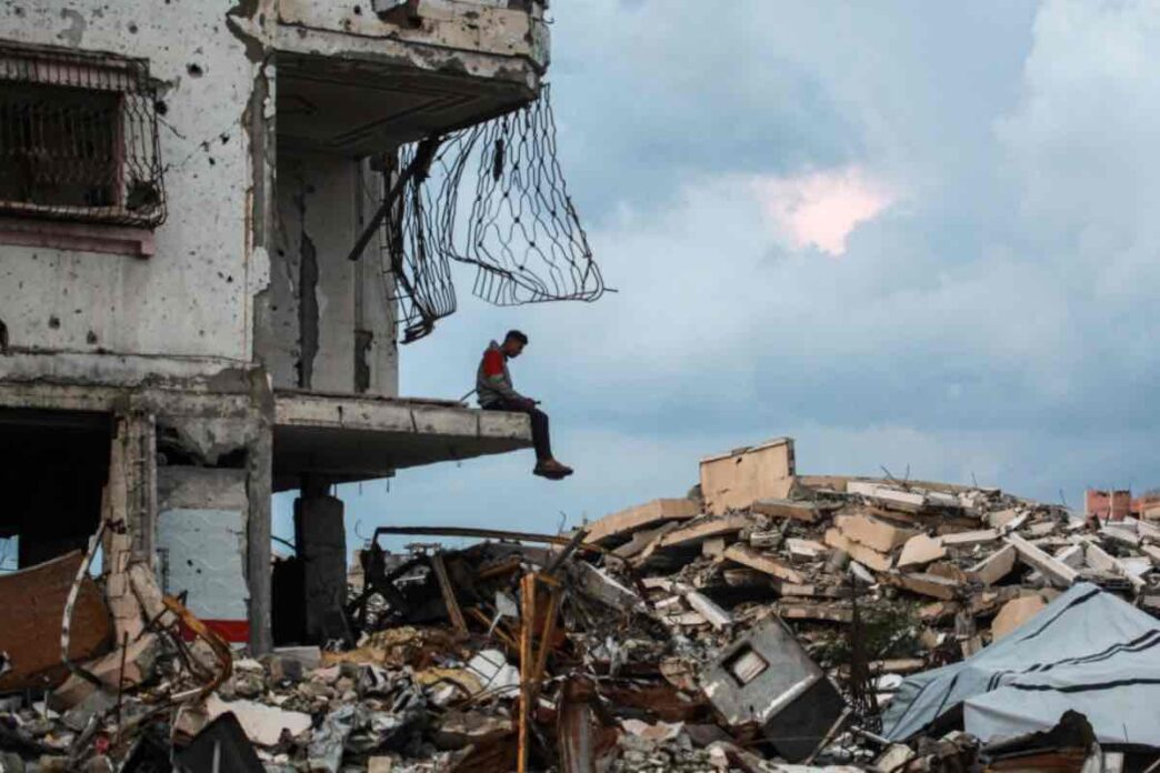 Nel 2025 il mondo conta 65 conflitti armati in 35 Paesi e 245mila morti: il record negativo dal 1946. Sudan, Haiti e Africa le crisi più gravi e più ignorate dai media.