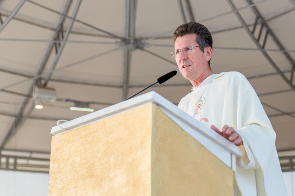 A Medjugorje è iniziat0 il 29° rinnovamento spirituale: quasi 300 sacerdoti da 38 Paesi pregano insieme fino al 3 luglio sul tema Ad fontem.