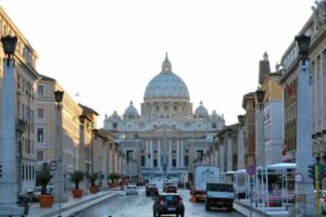 Il Dicastero per il Culto Divino respinge la richiesta dei vescovi tedeschi: l'omelia dei laici durante la Messa resta esclusa dalle norme liturgiche.