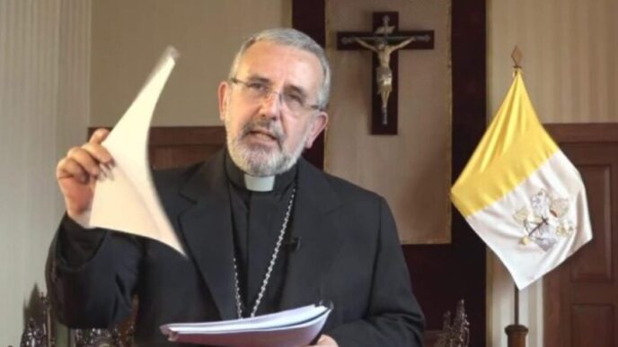 L'arcivescovo di Arequipa, Javier del Río Alba, spiega che il santo timore di Dio aiuta i cristiani a non temere il giudizio degli uomini né la storia.