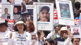 Iniziati i Mondiali 2026 in Messico, ma la Chiesa denuncia: 132mila desaparecidos, tratta di minori e violenza dei cartelli oscurano la festa del calcio.