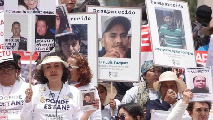 Iniziati i Mondiali 2026 in Messico, ma la Chiesa denuncia: 132mila desaparecidos, tratta di minori e violenza dei cartelli oscurano la festa del calcio.