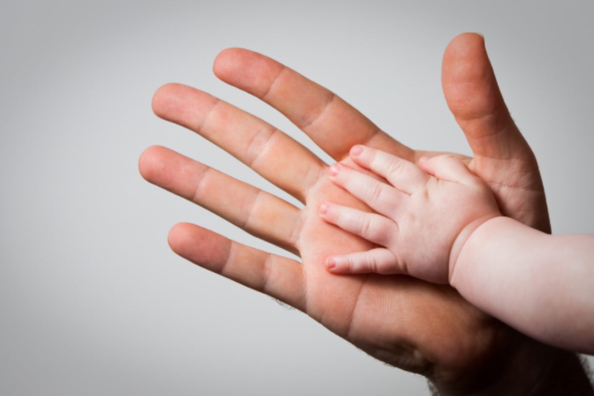 Il Pontefice esprime “vicinanza spirituale” ai genitori che hanno perso un bambino, ricordando la sofferenza che accompagna questi eventi.