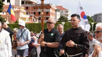 A Medjugorje è in corso la novena per il 45° anniversario delle apparizioni: il 24 giugno la marcia della la pace, il 25 le celebrazioni principali.