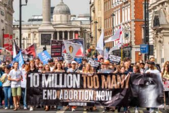Il 5 settembre 2026 a Londra parteciperanno alla Marcia per la Vita UK quattordici vescovi cattolici, il doppio dell'anno scorso. Un record che riflette la pressione legislativa crescente.