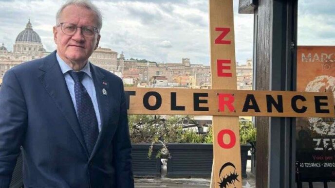Ending Clergy Abuse ha incontrato la Commissione vaticana per chiedere l'espulsione dal ministero del clero abusatore, sul modello degli Stati Uniti.