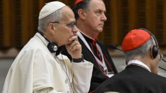 Leone XIV apre il secondo Concistoro del suo pontificato chiedendo ai cardinali lealtà, franchezza e un sostegno forte ed esplicito alla sua missione.