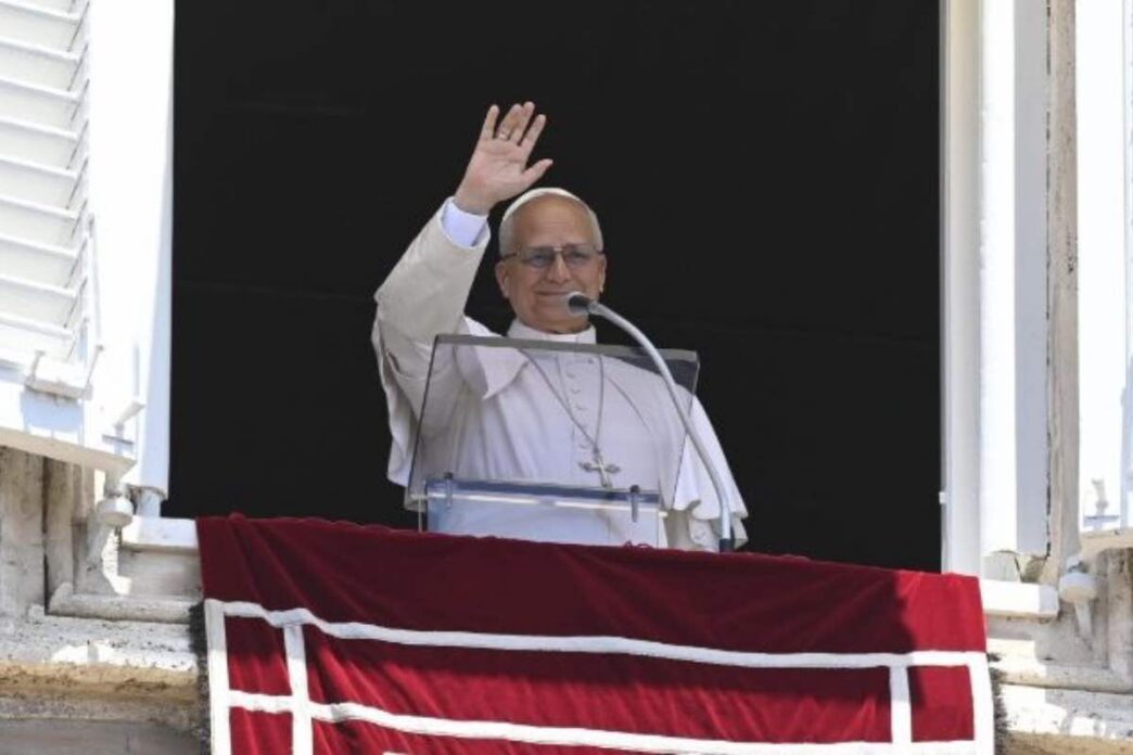 Nell'Angelus del 14 giugno Leone XIV ha commentato il Vangelo di Matteo: Gesù vede l'umanità stanca e manda operai nella messe. La grazia non si compra.