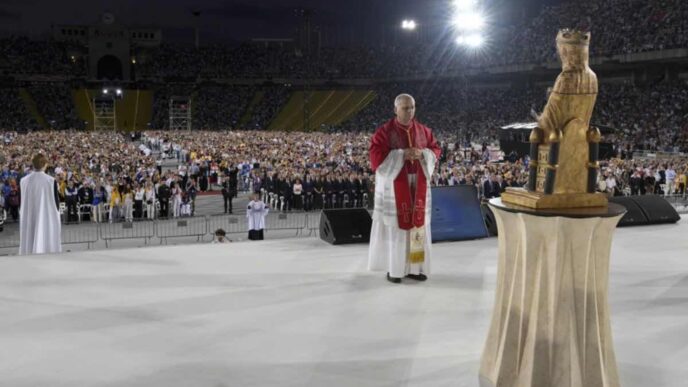 Alla veglia di Barcellona, davanti a oltre 40 mila giovani, Leone XIV risponde senza sconti su depressione, violenza sulle donne e idolatria del successo.