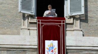 Nell'Angelus dei Santi Pietro e Paolo Papa Leone ricorda che i due apostoli, diversi tra loro, non furono mai avversari ma simbolo di unità nella Chiesa.