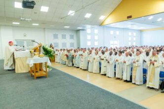 A Medjugorje domani inizia il ritiro spirituale per sacerdoti, che durerà fino al 3 luglio tra catechesi, preghiera e adorazione eucaristica.