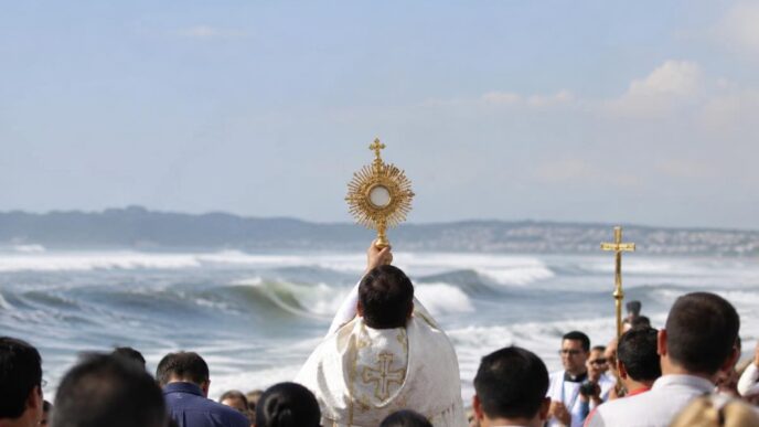 Secondo una testimonianza tramandata nel tempo, l'Eucaristia avrebbe protetto l'isola di Tumaco dallo tsunami seguito al terremoto del 1906.