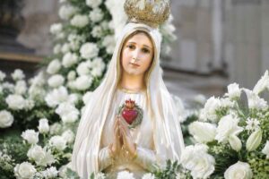 Il Cuore Immacolato di Maria è una delle devozioni più radicate nel cattolicesimo, legata a Fatima e alla liturgia della Chiesa. Ecco cosa significa e perché si celebra.