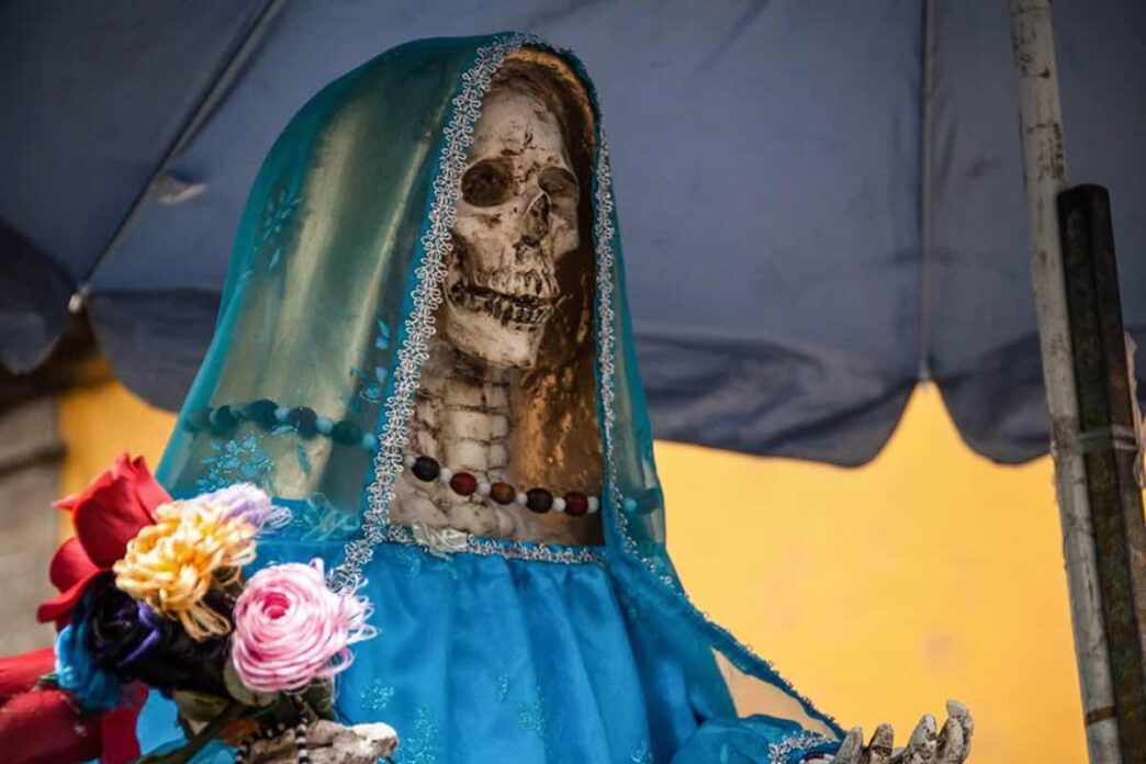 Il culto della Santa Muerte si è diffuso in tutta l'America Latina, ma la Chiesa cattolica spiega perché questa venerazione non sia cristiana.