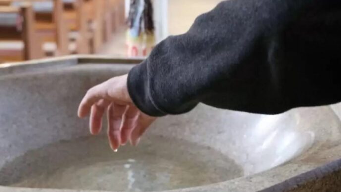 Gli esorcisti indicano quattro abitudini per tenere lontano il diavolo dopo la liberazione: sacramenti, preghiera, digiuno e sacramentali.