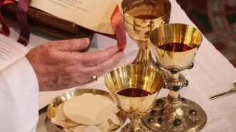 La devozione al Sangue di Cristo in otto preghiere