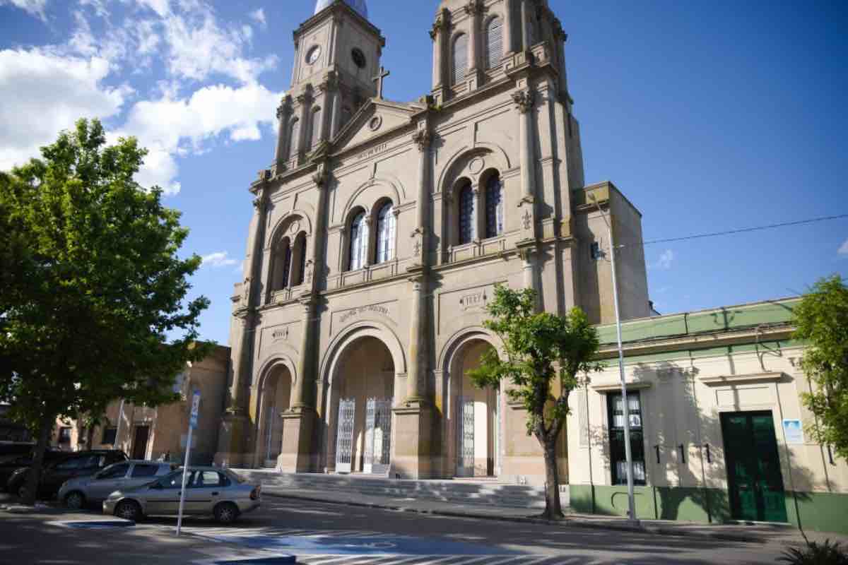 Il programma uruguaiano, secondo quanto riferito da Sturla, toccherebbe Montevideo, la città di Florida e una località del nord del Paese. Tra gli appuntamenti figurano una Messa nel santuario nazionale della Vergine dei Trentatré