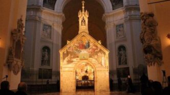 Dal 29 luglio al 3 agosto la basilica di Santa Maria degli Angeli accoglie i pellegrini per il Perdono di Assisi, con la Porziuncola sempre aperta.