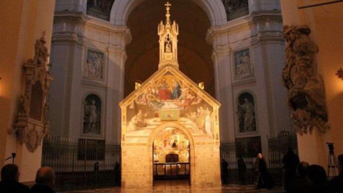 Dal 29 luglio al 3 agosto la basilica di Santa Maria degli Angeli accoglie i pellegrini per il Perdono di Assisi, con la Porziuncola sempre aperta.