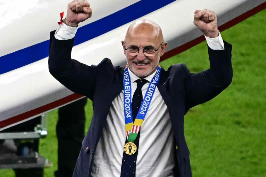 La fede di De la Fuente accompagna la Spagna verso la finale Mondiale: il ct racconta la preghiera quotidiana e le sue devozioni più intime.