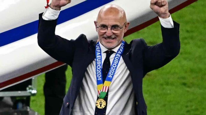 La fede di De la Fuente accompagna la Spagna verso la finale Mondiale: il ct racconta la preghiera quotidiana e le sue devozioni più intime.