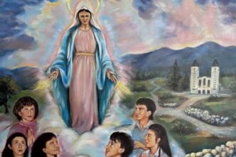 Nelle apparizioni la Madonna appare ai veggenti sempre giovane: un segno della logica del Regno dei cieli, dove contano gli umili.