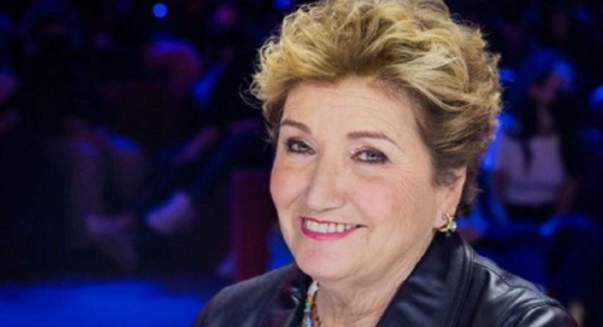 Mara Maionchi e la fede raccontate a cuore aperto: la preghiera quotidiana, il Rosario, la malattia affrontata e il valore del donare.