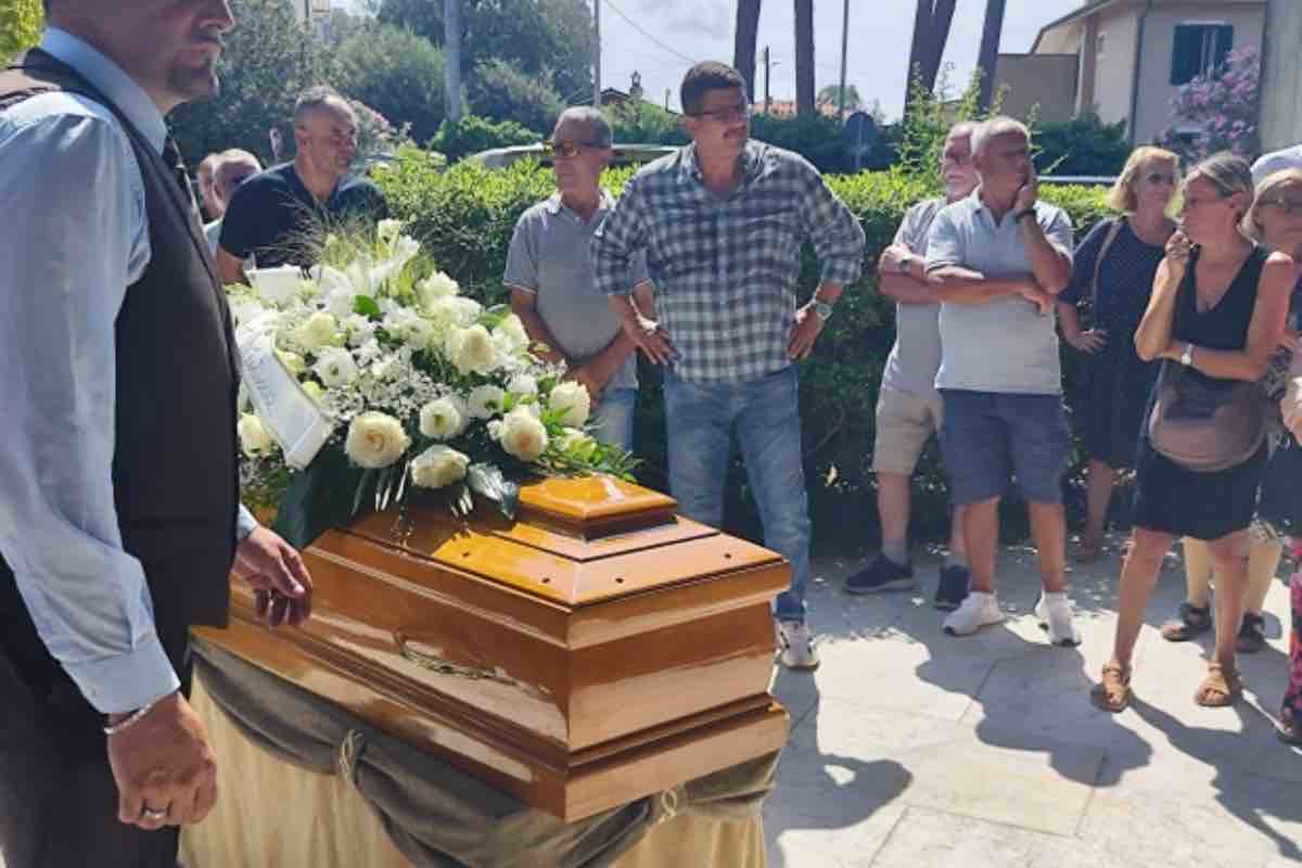 La notizia della morte di Valentina Baldini è stata resa pubblica attraverso i messaggi di cordoglio arrivati da società calcistiche e dalla Federazione. Numerosi dirigenti, allenatori e club hanno espresso vicinanza alla famiglia Baldini in queste ore