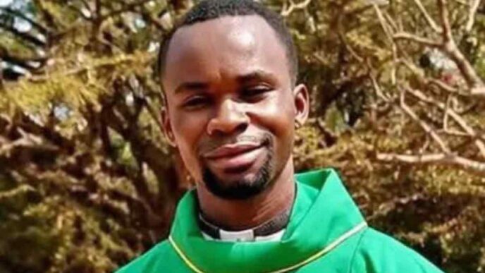 Padre Crépin Martial Monga, sacerdote ucciso in Centrafrica, aveva battezzato 175 persone il giorno prima di essere colpito a morte a Zémio.