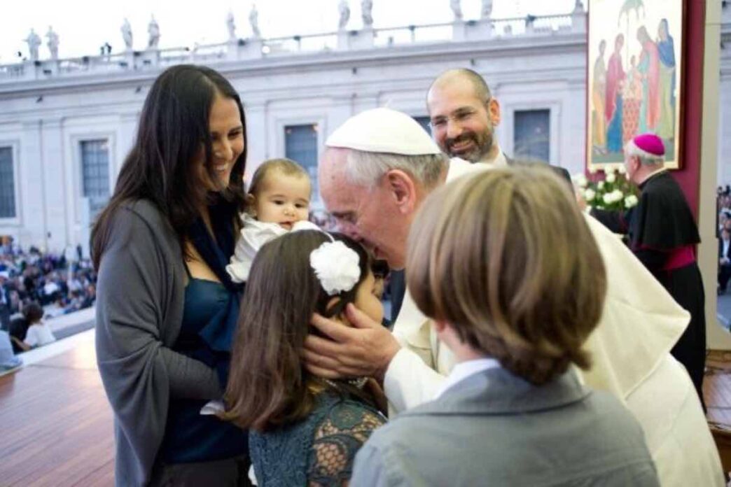 Dal 7 al 14 ottobre il Papa riunirà a Roma i presidenti delle Conferenze episcopali per discutere di Amoris Laetitia e pastorale familiare.