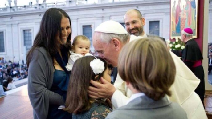 Dal 7 al 14 ottobre il Papa riunirà a Roma i presidenti delle Conferenze episcopali per discutere di Amoris Laetitia e pastorale familiare.