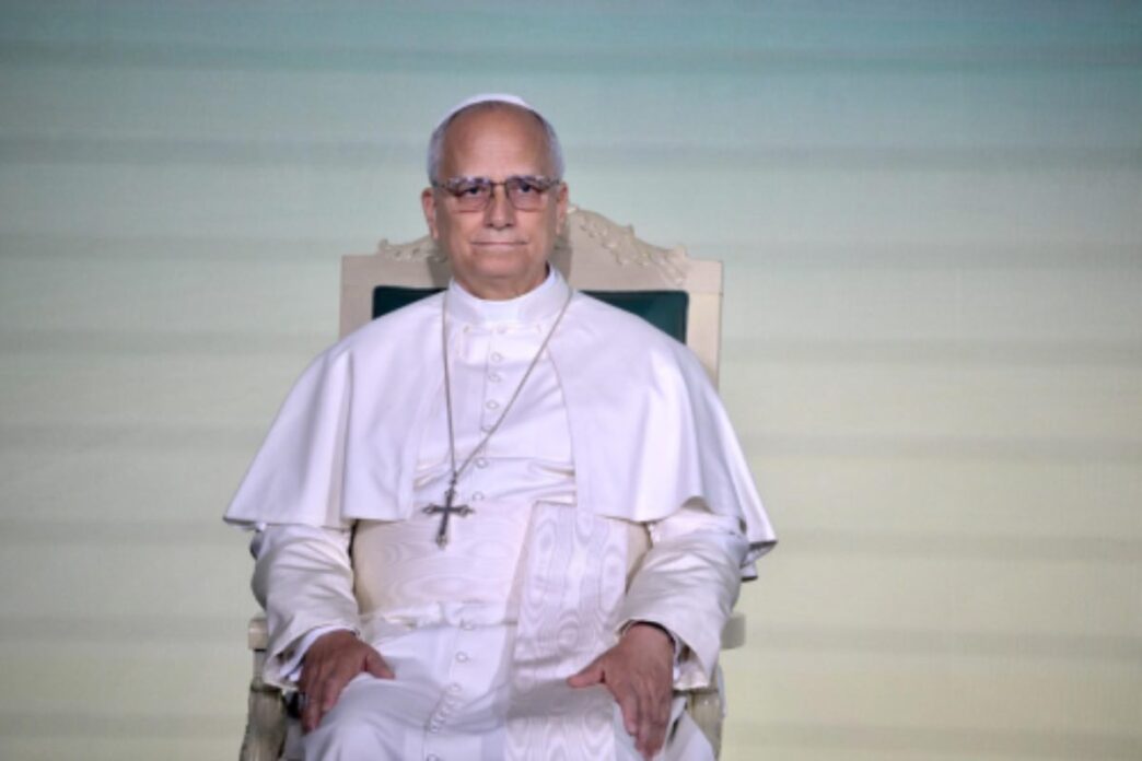 Nella rivista Piazza San Pietro, il Papa risponde a un fedele romano con i suoi consigli di Leone XIV per l'estate: non dimenticare chi soffre e gli anziani.