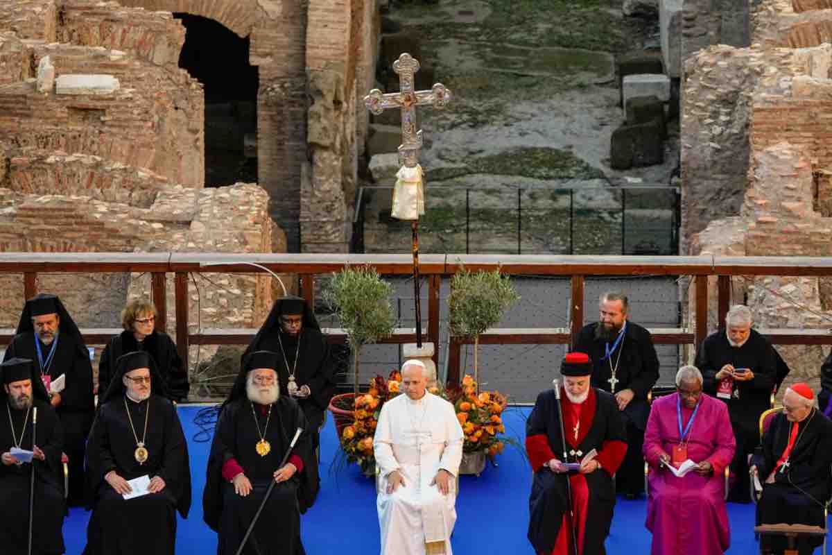 Il Papa individua nel disarmo l'unico strumento capace di garantire al mondo un futuro senza la minaccia di una fine violenta provocata dall'uomo
