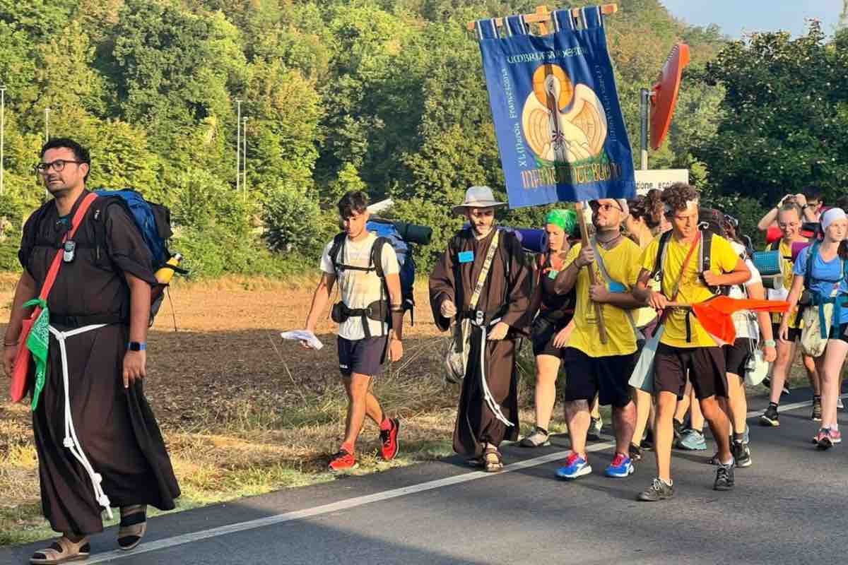 Sabato 1° agosto, dopo le messe del mattino, alle 11:00 sarà fra Fusarelli a presiedere la celebrazione eucaristica, seguita dalla tradizionale processione di apertura del Perdono