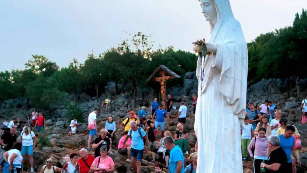 Il direttore dell'Ufficio Pellegrinaggi di Mileto-Nicotera-Tropea denuncia gli interessi personali nascosti dietro i pellegrinaggi a Medjugorje e i rischi per i fedeli.
