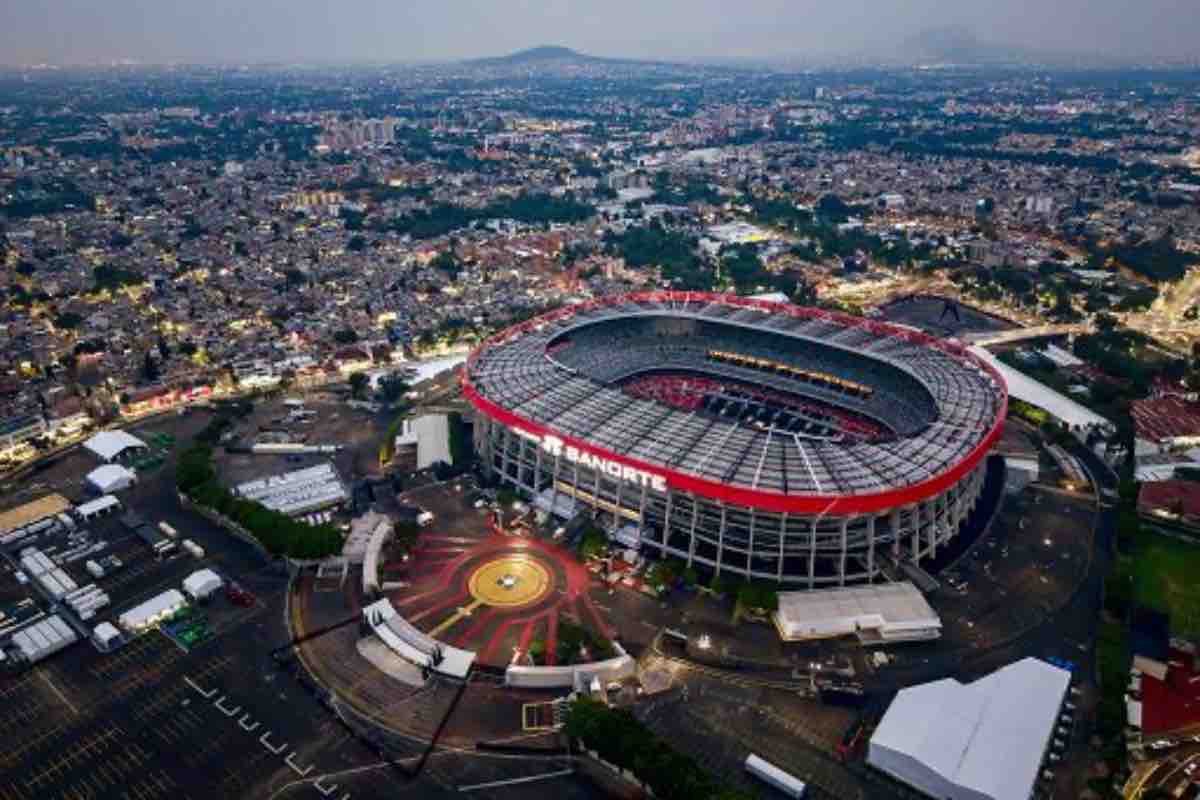 Nel 1999, in occasione della visita di Papa Giovanni Paolo II in Messico, l'immagine fu collocata nella stanza a lui riservata all'interno dello stadio, dove il Pontefice la benedisse personalmente