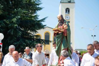 Sabato 25 luglio a Medjugorje si celebra la festa di San Giacomo apostolo, patrono della parrocchia, con messa solenne e processione.