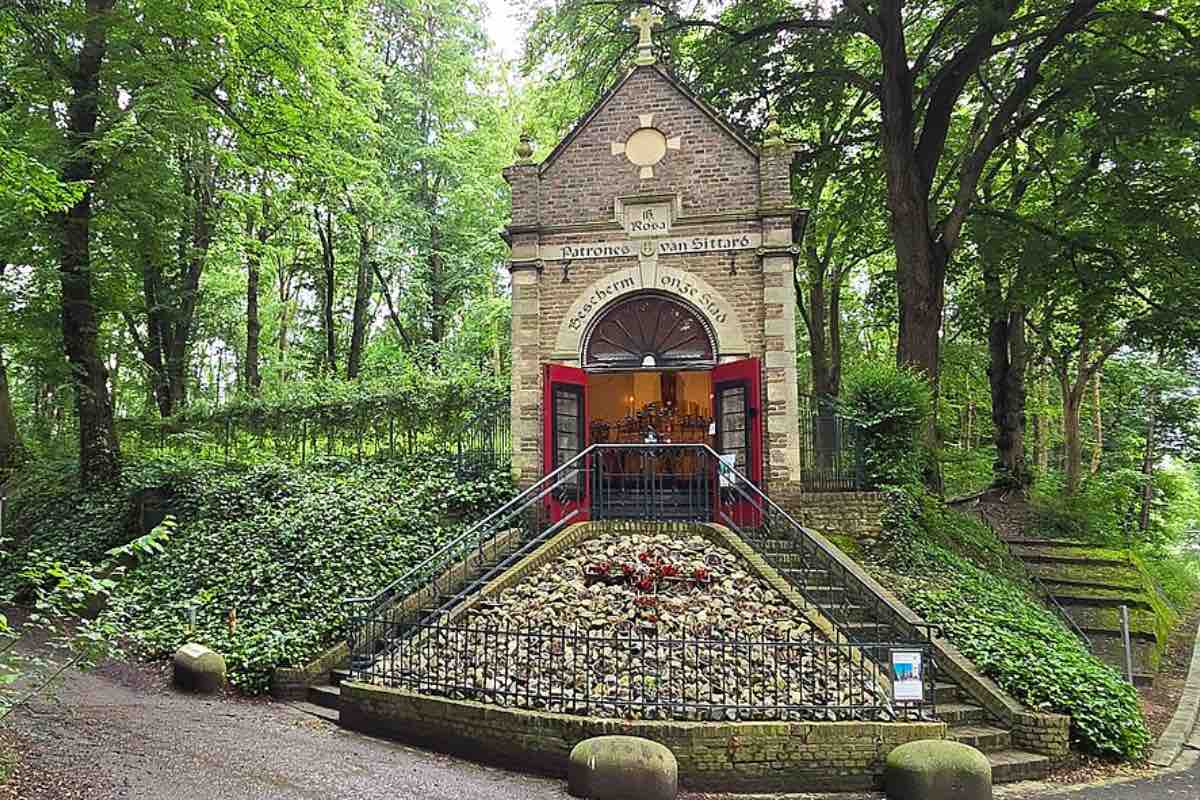 Nel 1675 fu costruita la Cappella di Santa Rosa sulla collina di Kollenberg, luogo diventato da allora uno dei simboli principali della città. Il club ha ricordato che, ancora oggi, Santa Rosa è la patrona più conosciuta tra le città olandesi