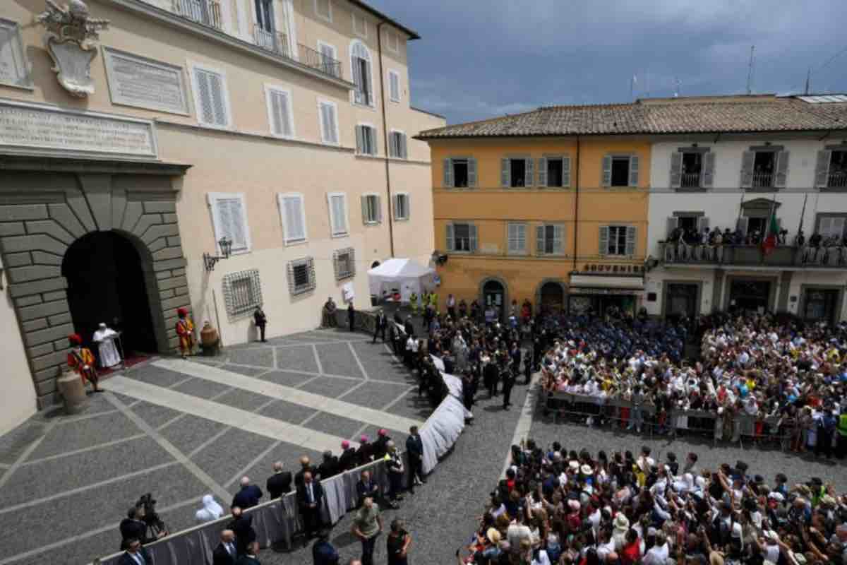 Nella solennità dell'Assunzione, celebrata il 15 agosto, Leone XIV ha dedicato l'omelia a un tema che intreccia fede e vita quotidiana: la vera bellezza