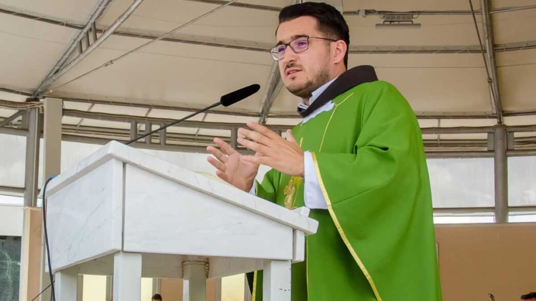 Nella riflessione quotidiana di Radio Mir, fra Goran Azinović spiega l'importanza di fermarsi e cosa insegna il silenzio di Thomas Merton.