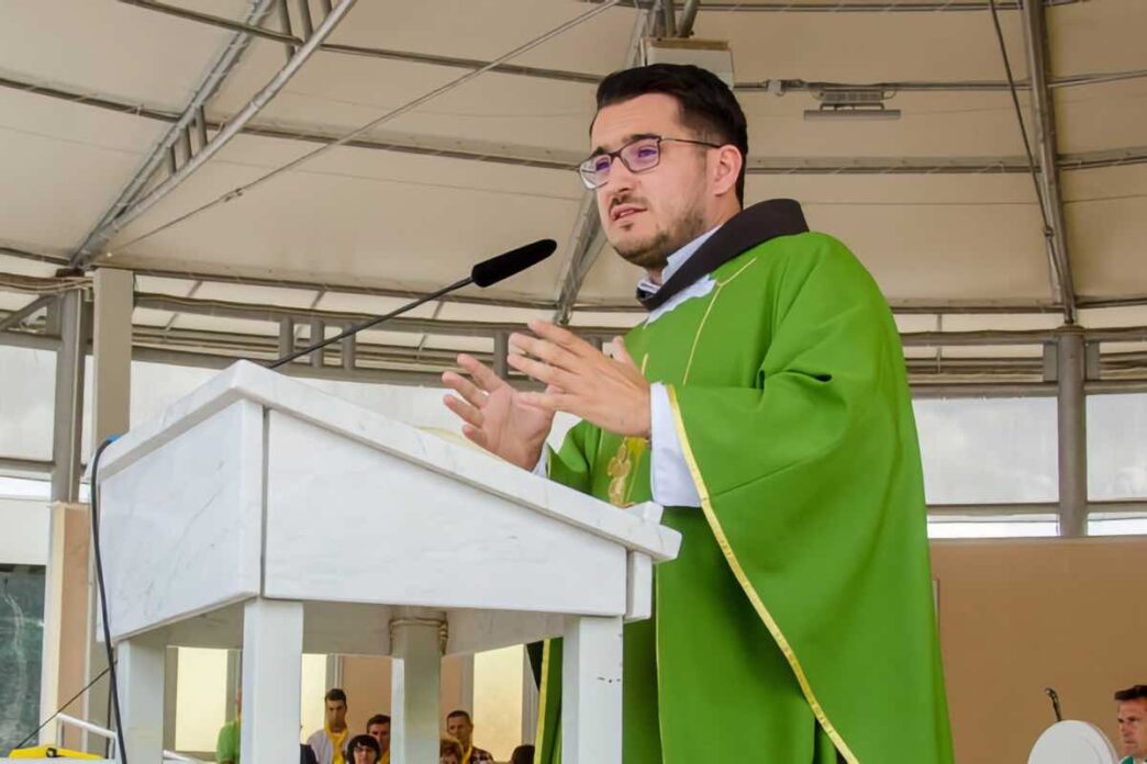 Nella riflessione quotidiana di Radio Mir, fra Goran Azinović spiega l'importanza di fermarsi e cosa insegna il silenzio di Thomas Merton.