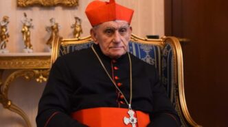 Il Papa scrive al cardinale Simoni ricordando i prigionieri di Spaç: nessuna prigione separa l'uomo dall'amore di Dio, afferma nel messaggio.