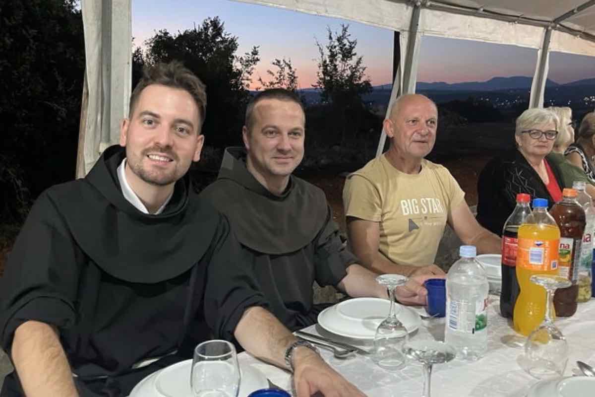 Lunedì sera i fedeli di Medjugorje hanno organizzato un momento conviviale per fra Marin, un'occasione pensata per ringraziarlo prima della partenza