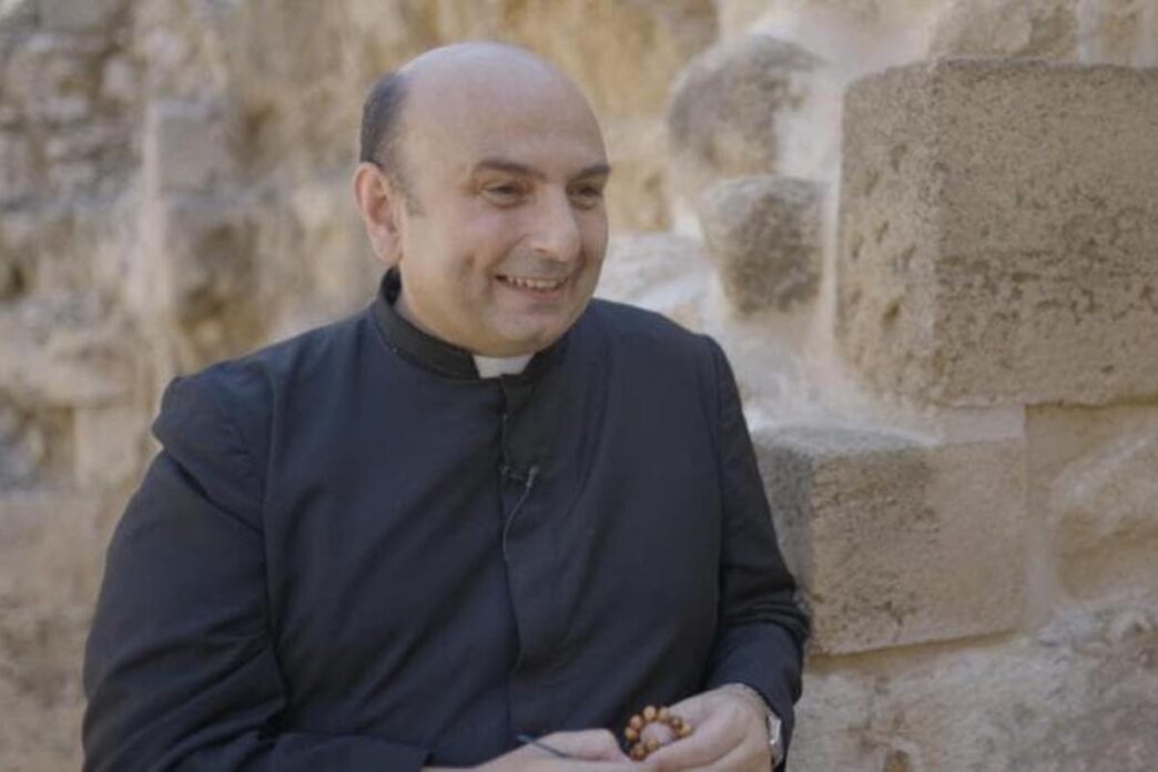 Il parroco di Gaza, padre Gabriel Romanelli, denuncia il dramma quotidiano della popolazione e si chiede se ci sia davvero volontà di pace.