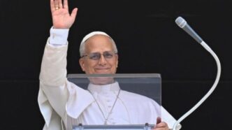 All'Angelus di domenica il Papa rinnova l'appello per la pace in Sudan e Ucraina, chiedendo corridoi umanitari e rispetto del diritto internazionale.