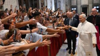 Nella quinta catechesi sulla Sacrosanctum Concilium, Leone XIV ricorda che la preghiera è dimensione propria della nostra umanità, non evasione.