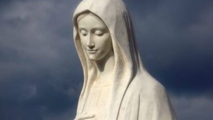 Il programma di Medjugorje modifica gli orari serali per il periodo invernale con Rosario, Messa e appuntamenti di preghiera.