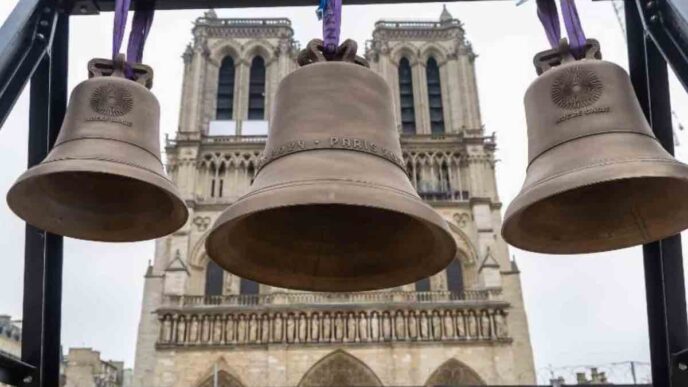 Venerdì 25 settembre alle 10:00, tutte le campane delle chiese francesi suoneranno insieme per sette minuti al momento dell'arrivo di Leone XIV a Parigi-Orly.