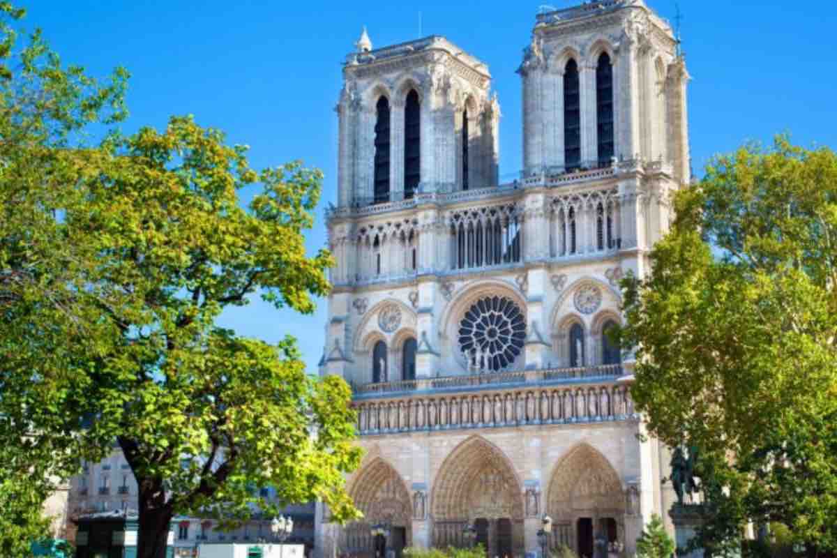 Il viaggio di Leone XIV si colloca in un momento delicato per la Chiesa in Francia, dopo l'approvazione nelle scorse settimane della legge sul fine vita e sul suicidio assistito