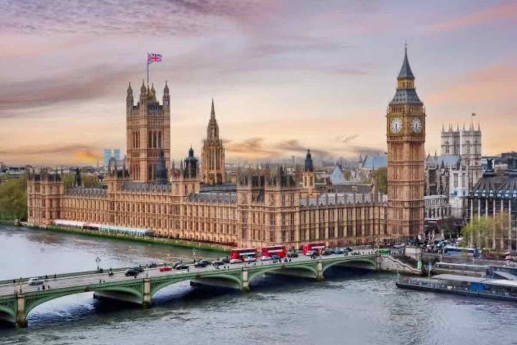 Il Parlamento britannico ha bocciato l'11 settembre la legge sul suicidio assistito con 286 voti contro 270, dopo due anni di dibattito.